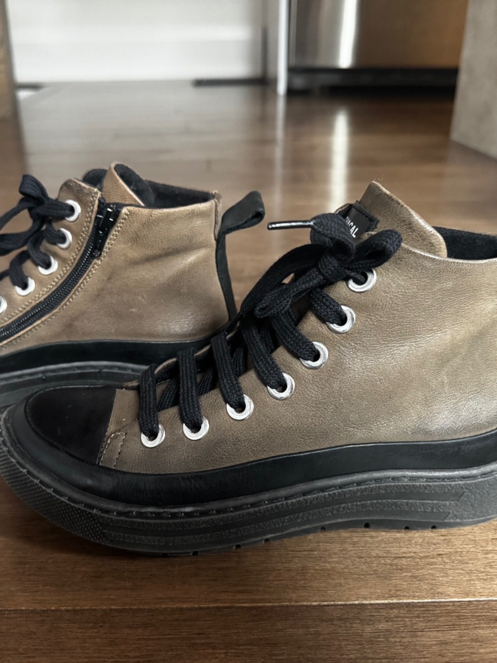 Women’s leather shoes - size 36